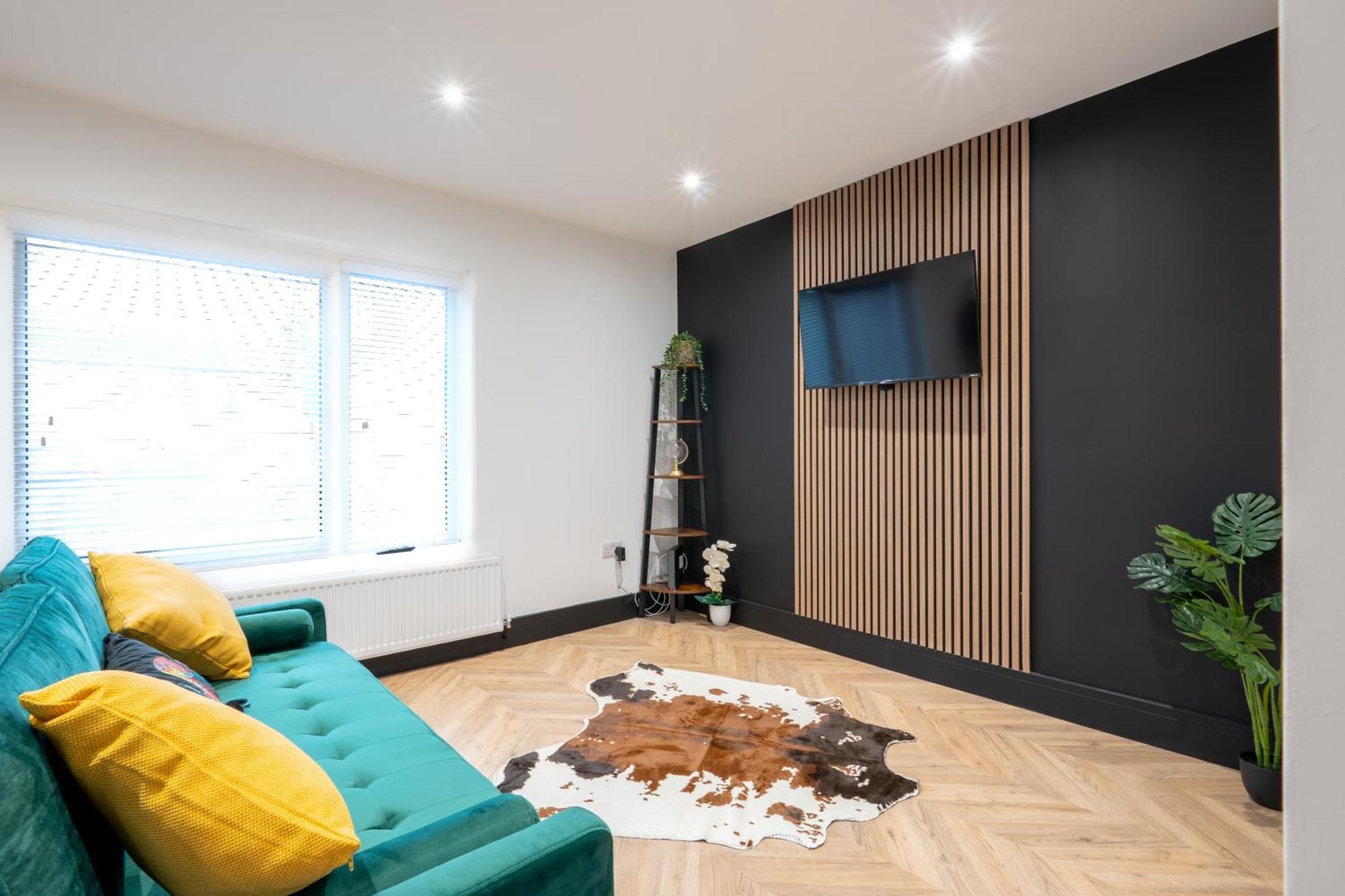 Modern 3Br Home - Private Parking - Tv In Every Bedroom Swansea Exterior photo